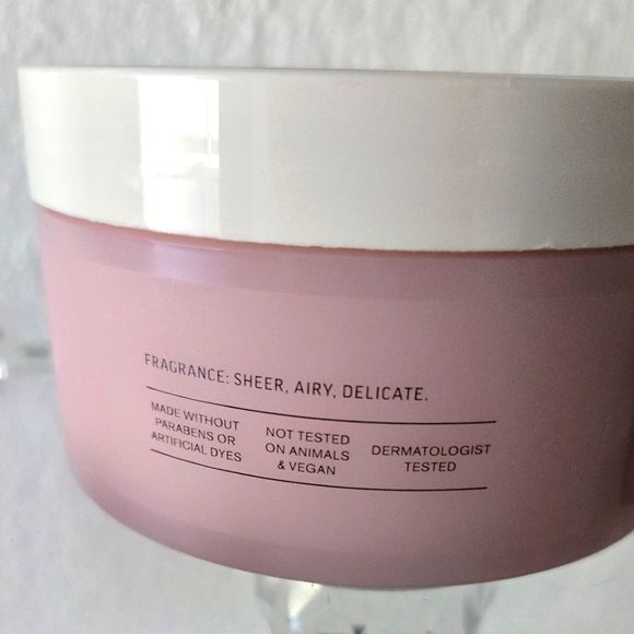 Sensitive Skin Body Butter • Colloidal Oatmeal • Bath & Body Works - Picture 5 of 6